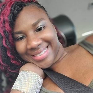 Meet your Posher, Tomesha